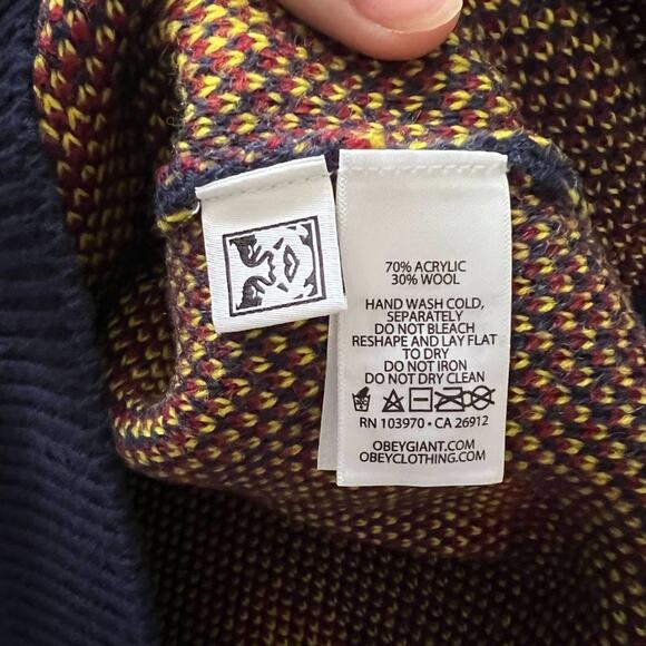 OBEY Retro Pattern Thick Pullover Sweater with Collar and Buttons - Picture 9 of 15